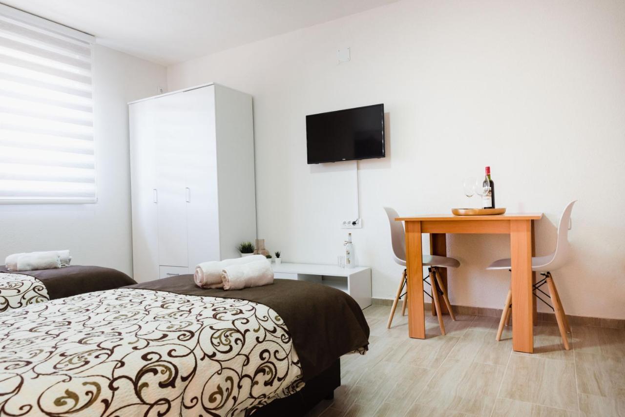 Apartmani Centar Lux New Nagybecskerek Kültér fotó