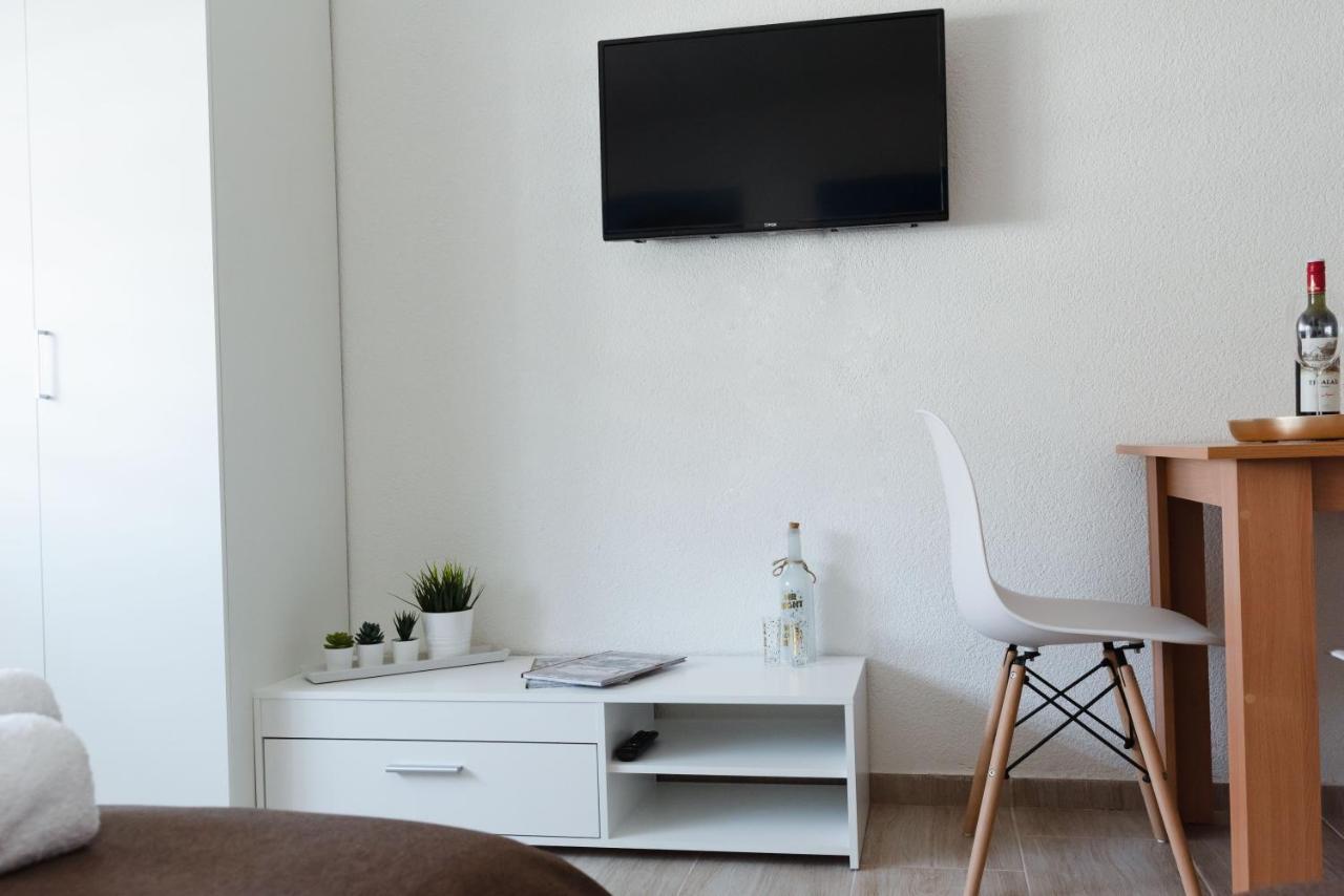 Apartmani Centar Lux New Nagybecskerek Kültér fotó