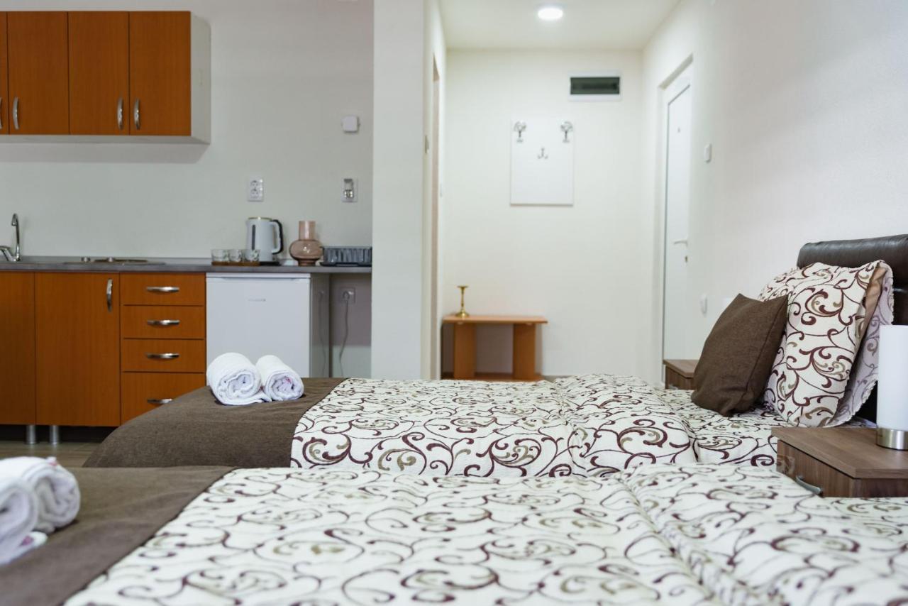 Apartmani Centar Lux New Nagybecskerek Kültér fotó